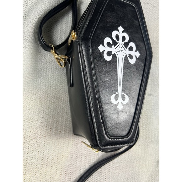 Coffin Crossbody Bag Women Small Black Gothic Cross Spooky Alternative Vampire - Picture 9 of 10